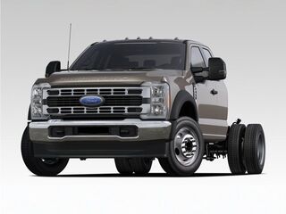 2023 Ford Super Duty F-450 DRW LARIAT