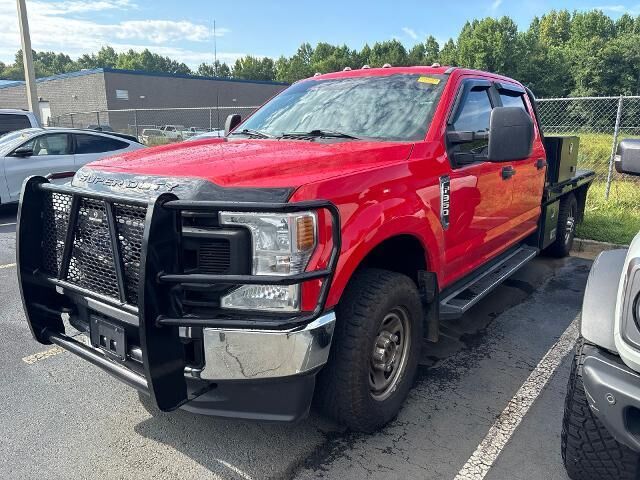 2021 Ford F-350 Super Duty Lariat — photo 1 of 3