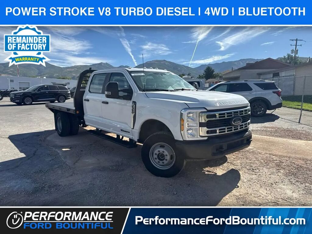 2025 Ford F-350 Super Duty Lariat — photo 1 of 13