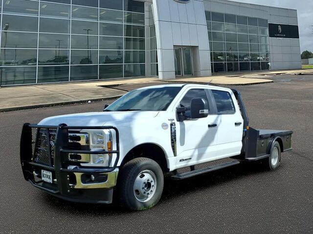 2026 Ford F-350 Super Duty Lariat