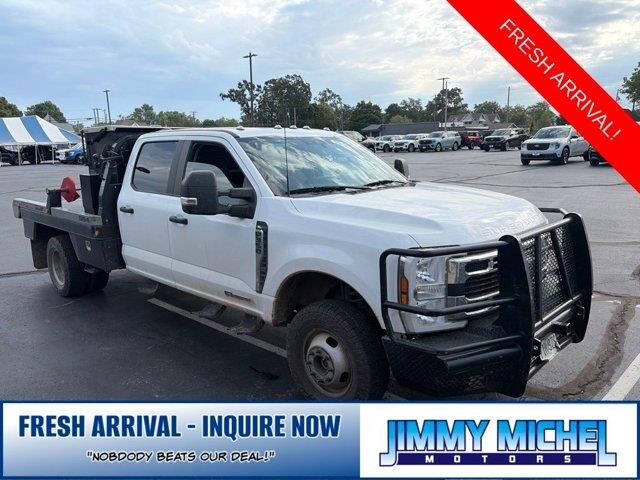 2024 Ford F-350 Super Duty Lariat — photo 1 of 7