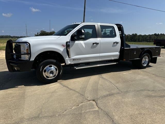 2026 Ford F-350 Super Duty Lariat — photo 1 of 13