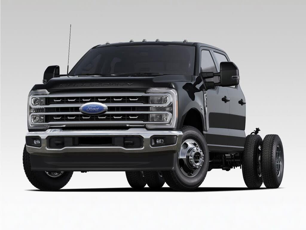 2023 Ford F-350 Super Duty Lariat — photo 1 of 1