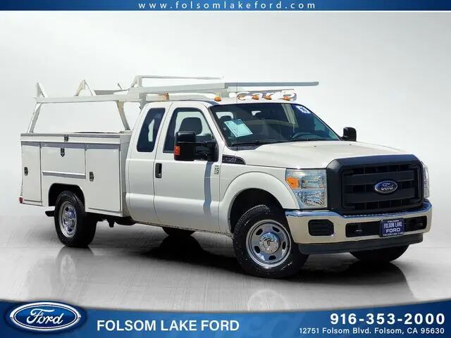 2016 Ford F-350 Super Duty Lariat — photo 1 of 13
