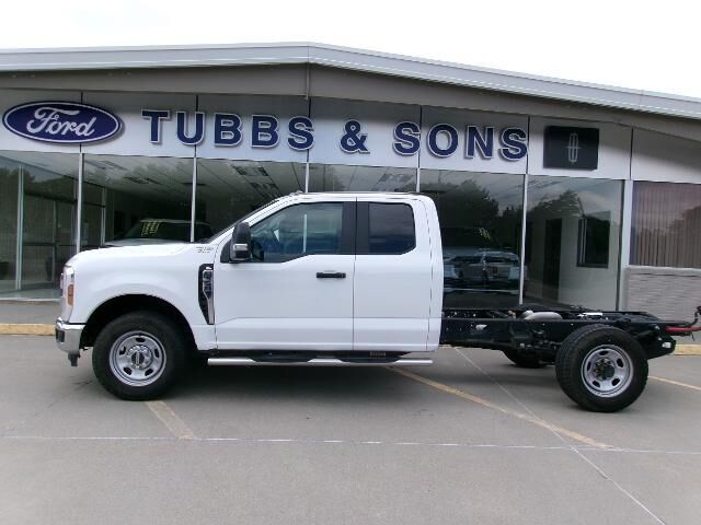 2024 Ford F-350 Super Duty XL — photo 1 of 11