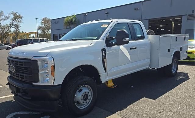 2025 Ford F-350 Super Duty XL