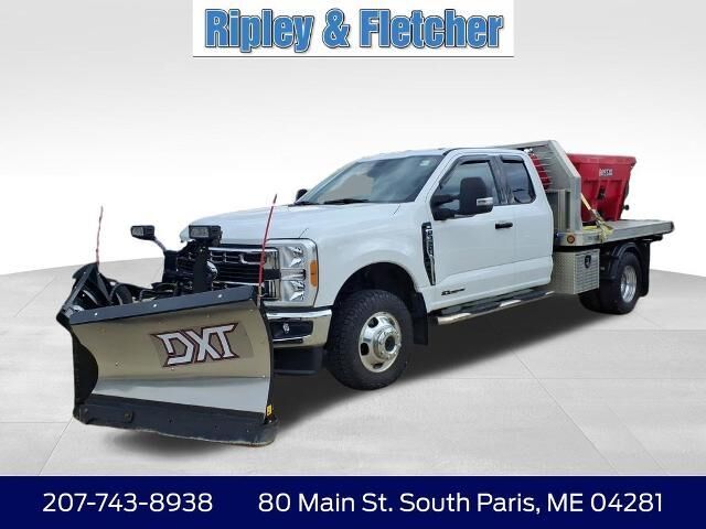 2023 Ford F-350 Super Duty Lariat — photo 1 of 13