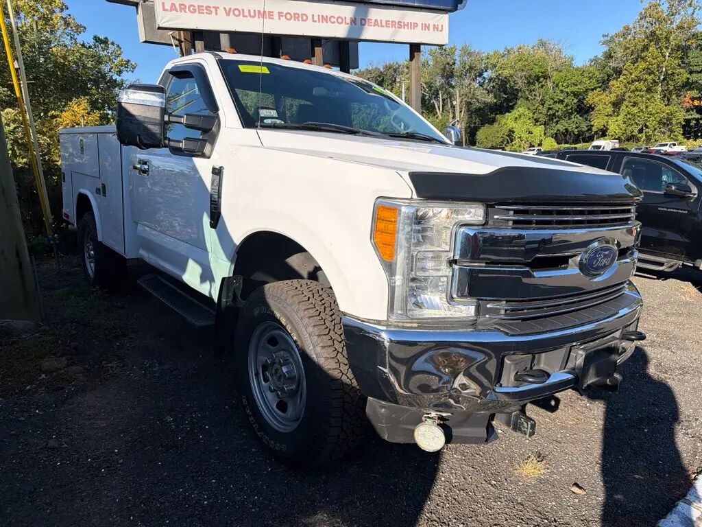 2017 Ford F-350 Super Duty XL — photo 1 of 8