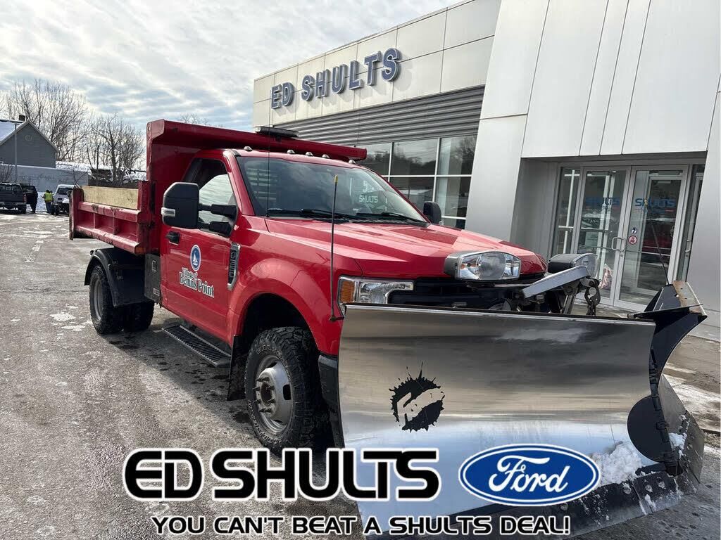 2020 Ford F-350 Super Duty XL — photo 1 of 1