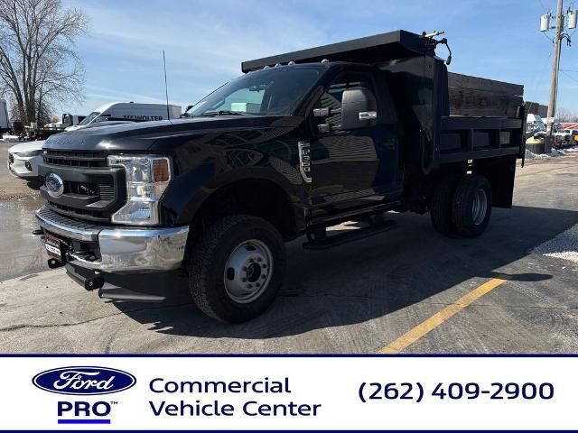 2022 Ford F-350 Super Duty XL — photo 1 of 13