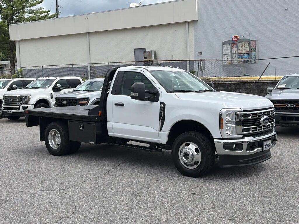2026 Ford F-350 Super Duty XL — photo 1 of 13