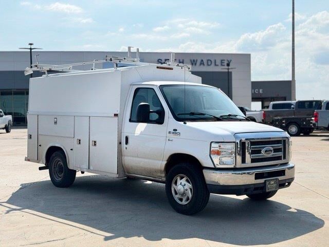 2011 Ford E-Series E-350 SD