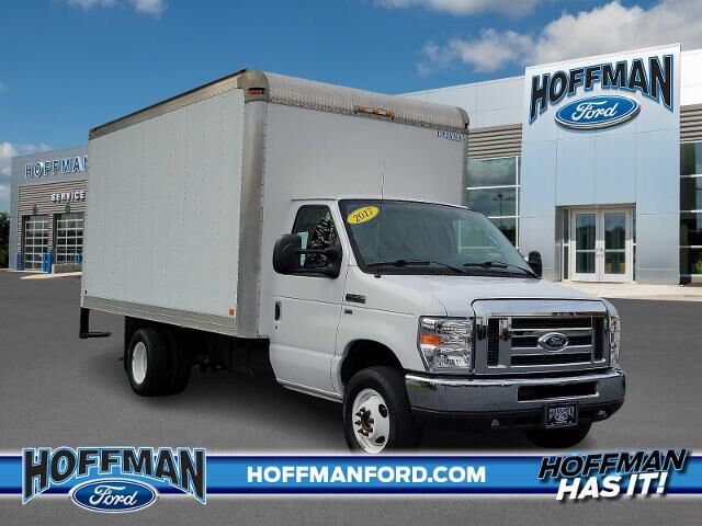 2017 Ford E-Series E-350 SD — photo 1 of 13