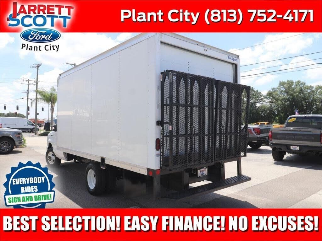 2024 Ford E-Series E-350 SD — photo 1 of 1