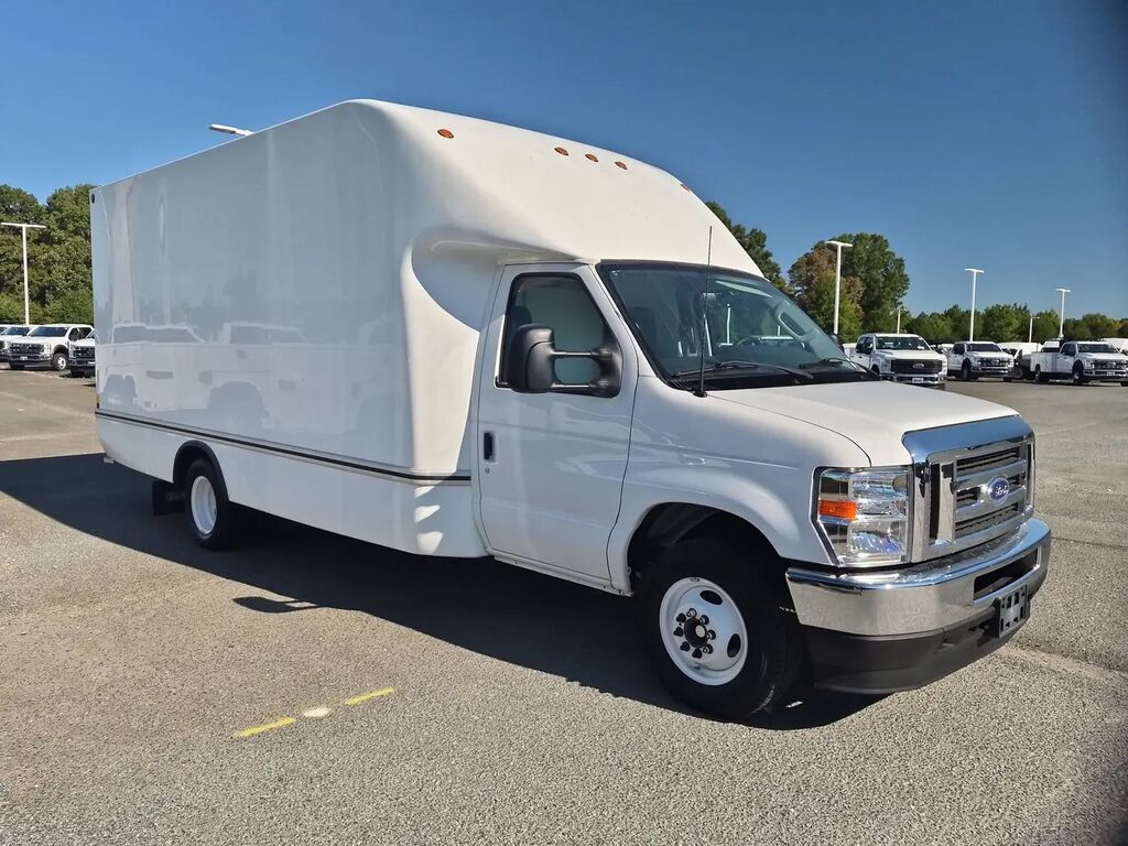 2025 Ford E-Series E-350 SD — photo 1 of 13