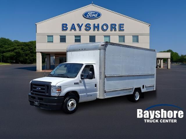 2022 Ford E-Series E-350 SD — photo 1 of 13