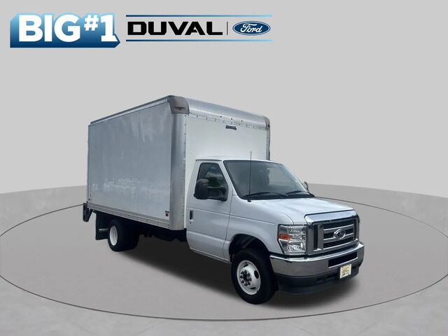 2024 Ford E-Series E-450 SD