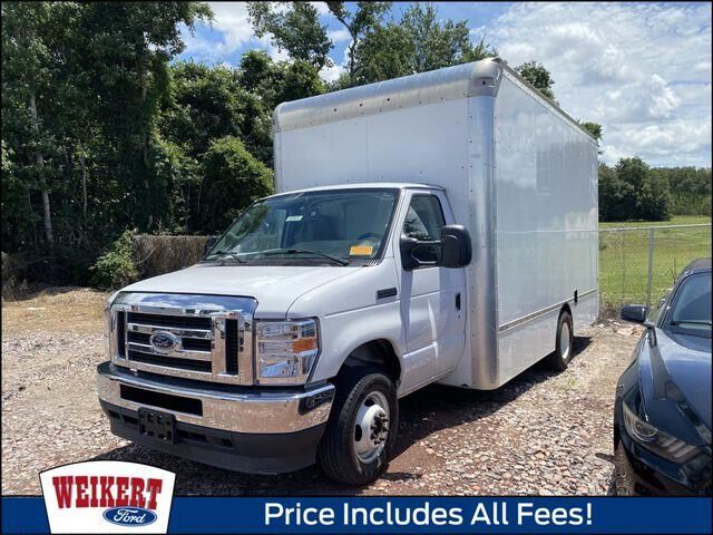 2023 Ford E-Series E-450 SD — photo 1 of 5
