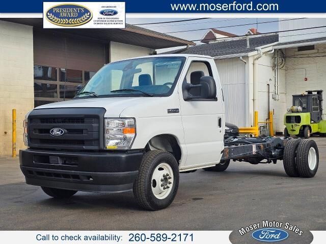 2027 Ford E-Series E-450 SD