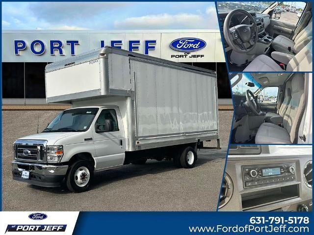 2023 Ford E-Series E-450 SD
