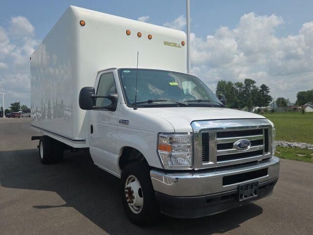2023 Ford E-Series E-450 SD — photo 1 of 26