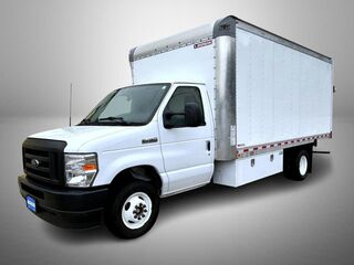 2023 Ford E-Series E-450 SD