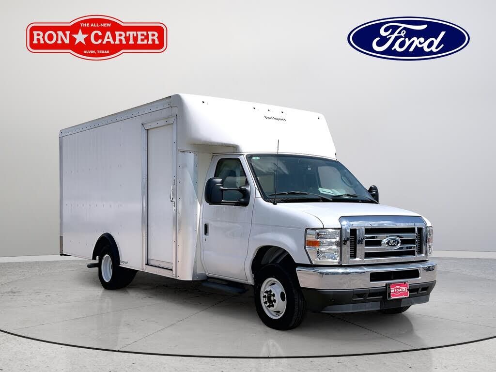 2024 Ford E-Series E-450 SD — photo 1 of 1