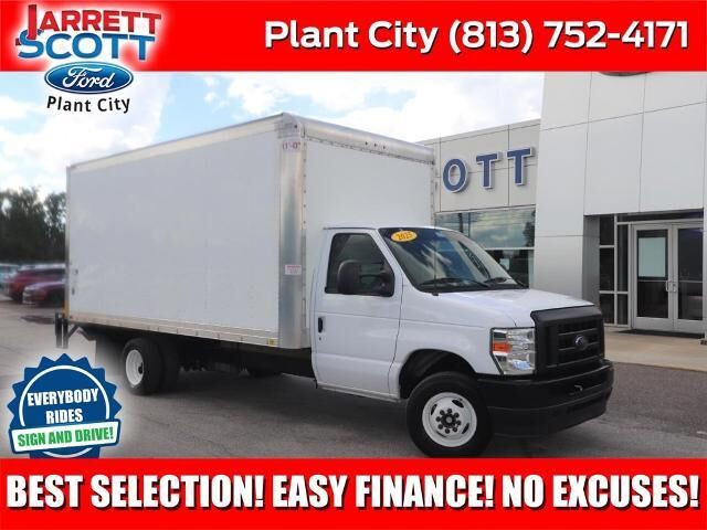 2025 Ford E-Series E-450 SD