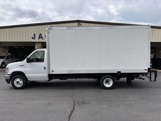 2026 Ford E-Series E-450 SD