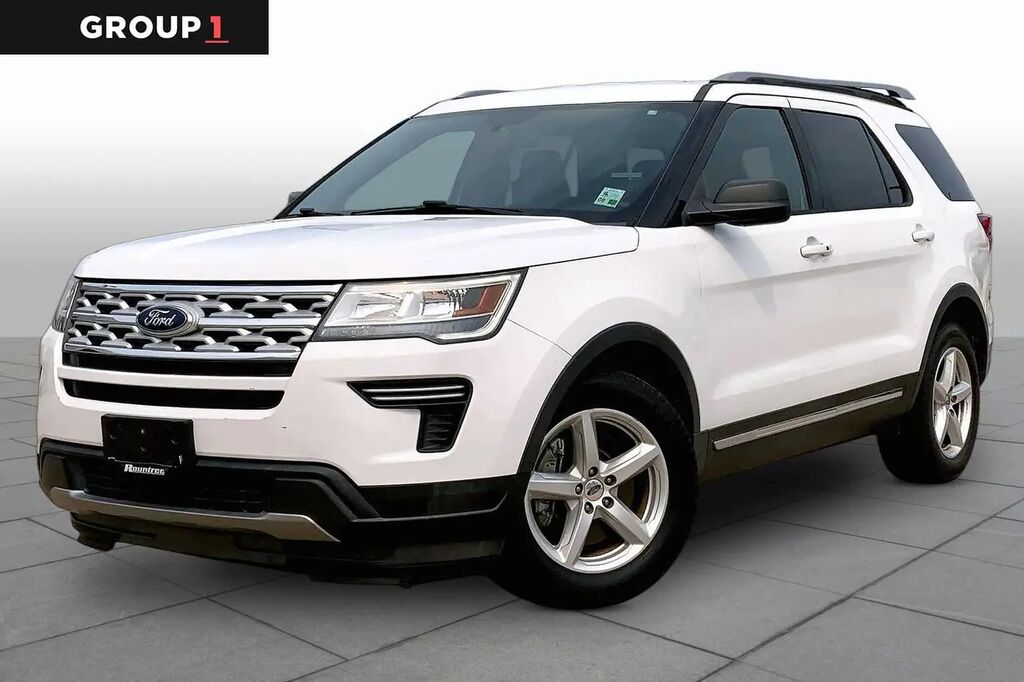 2018 Ford Explorer XLT — photo 1 of 13