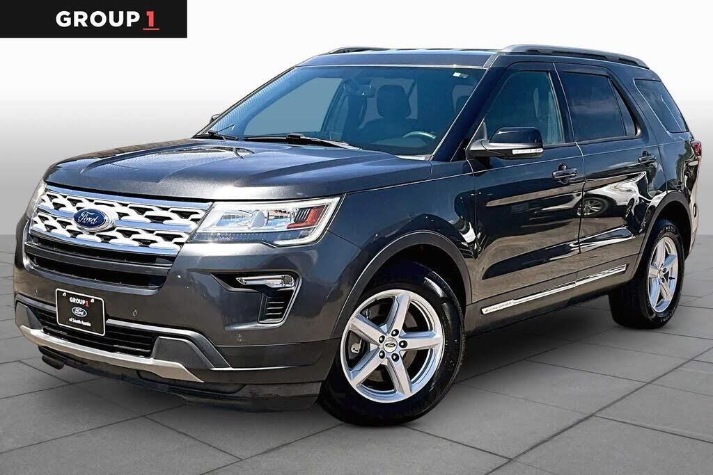 2018 Ford Explorer XLT — photo 1 of 1