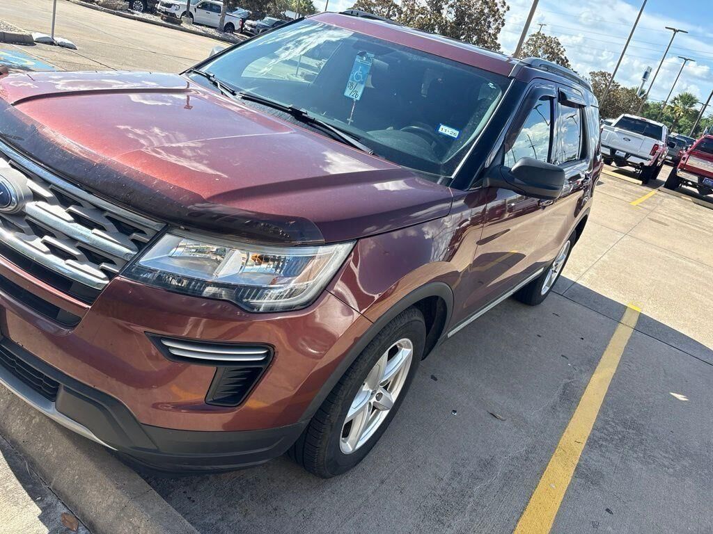 2018 Ford Explorer XLT — photo 1 of 2