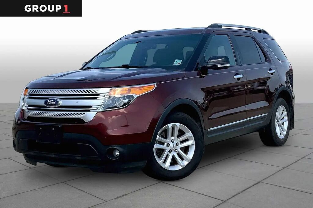 2015 Ford Explorer XLT — photo 1 of 24