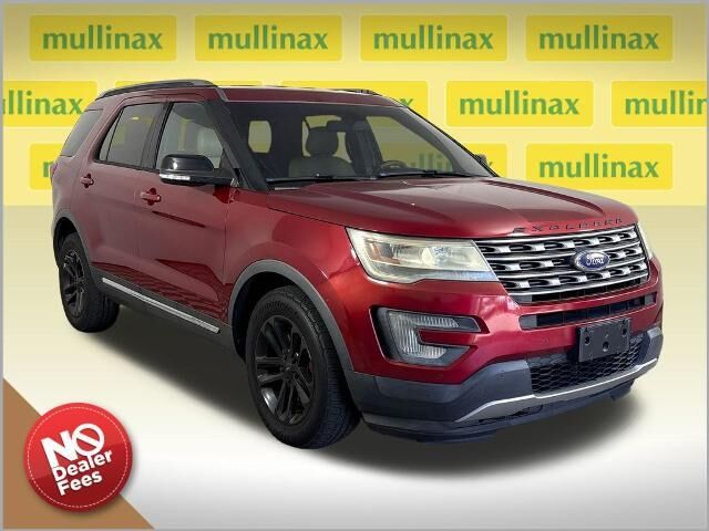 2016 Ford Explorer XLT — photo 1 of 26