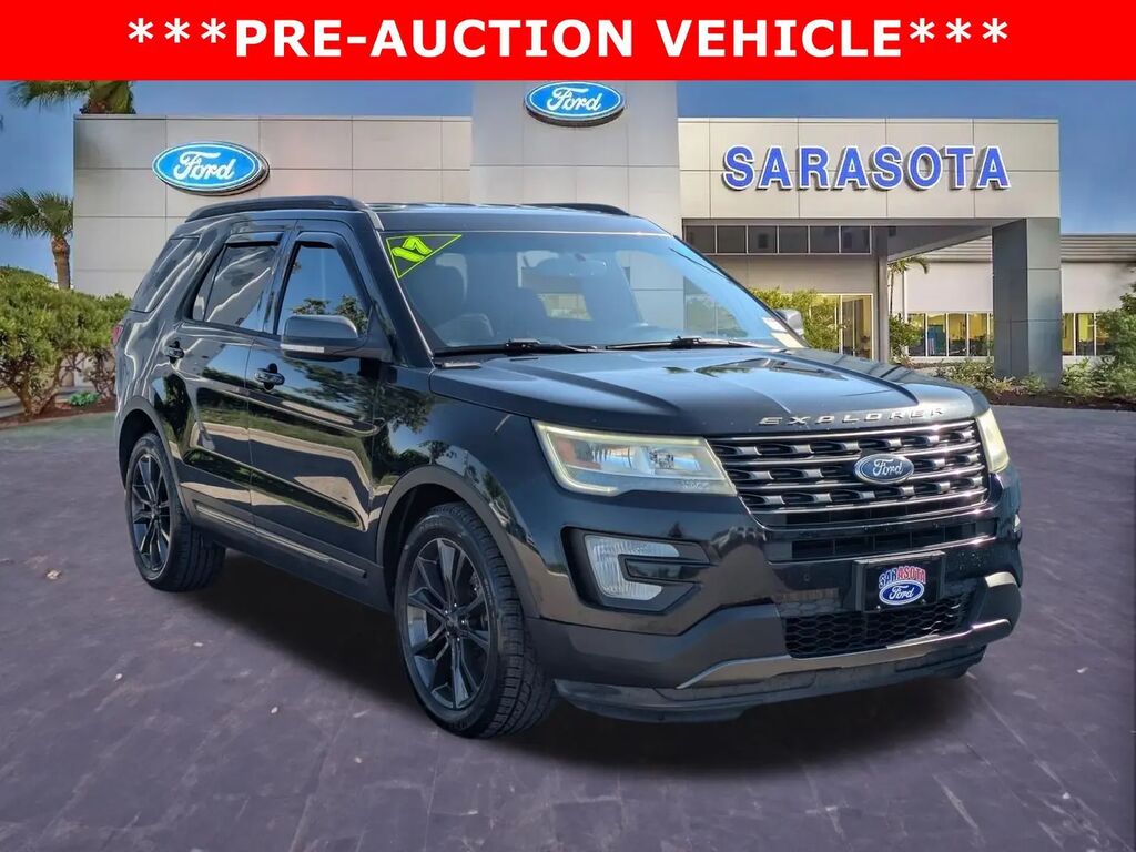 2017 Ford Explorer XLT — photo 1 of 13