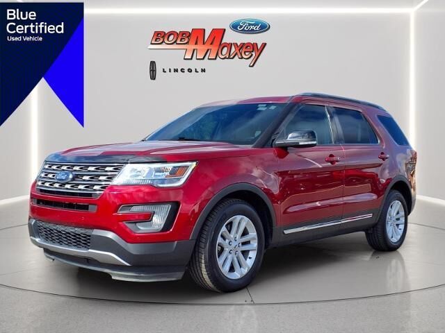 2017 Ford Explorer XLT — photo 1 of 13