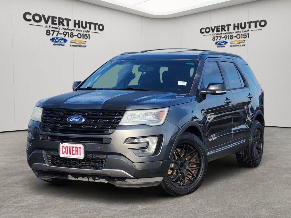 2016 Ford Explorer XLT — photo 1 of 17