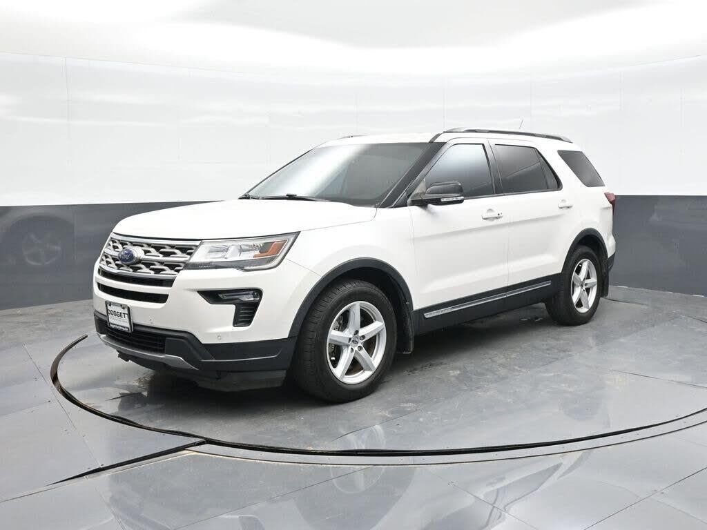 2018 Ford Explorer XLT — photo 1 of 1