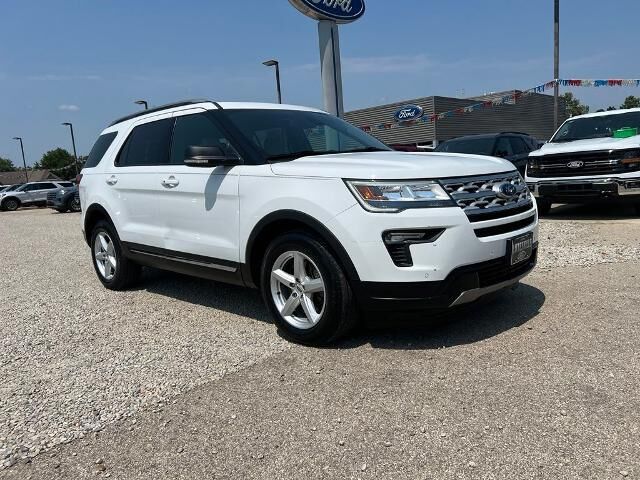 2019 Ford Explorer XLT — photo 1 of 40
