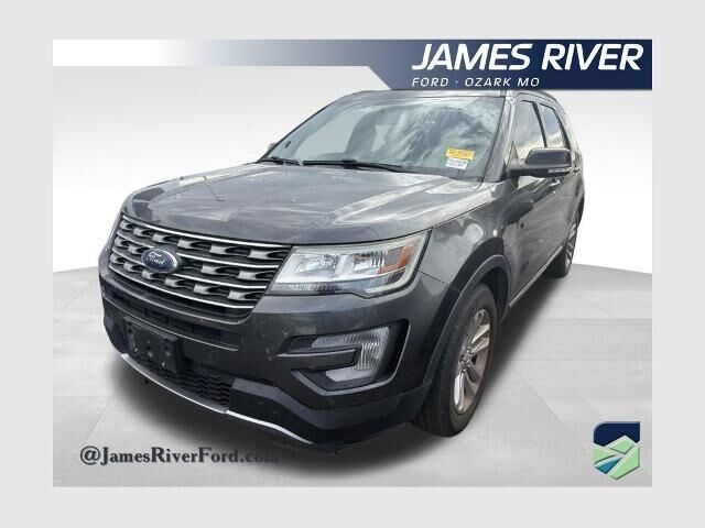 2017 Ford Explorer XLT — photo 1 of 26
