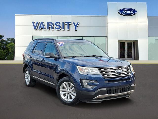 2017 Ford Explorer XLT — photo 1 of 26