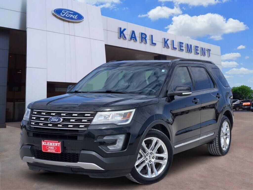 2017 Ford Explorer XLT — photo 1 of 1