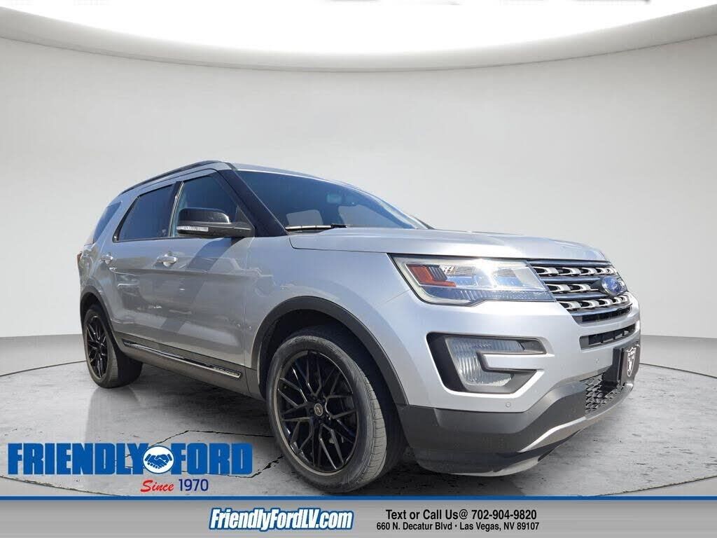 2017 Ford Explorer XLT — photo 1 of 2