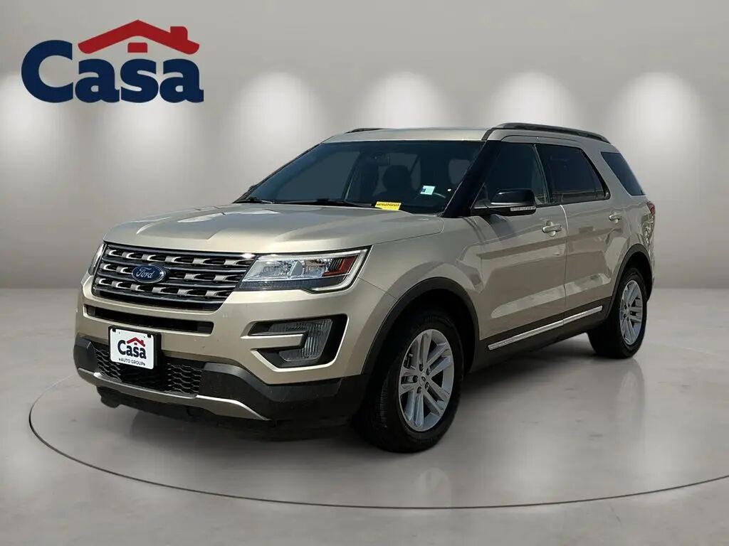 2017 Ford Explorer XLT — photo 1 of 13
