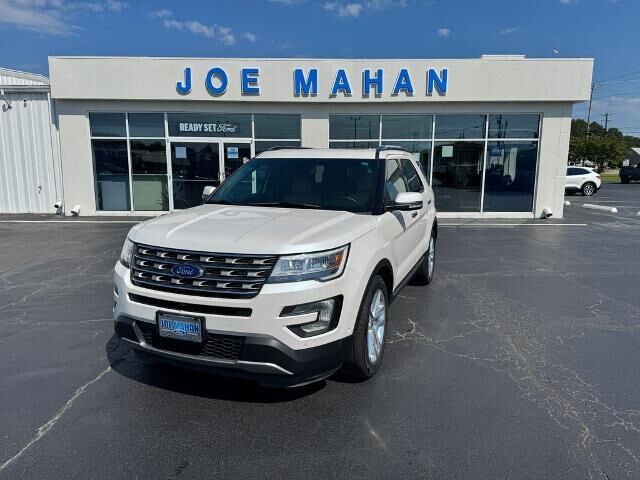 2017 Ford Explorer Limited — photo 1 of 13