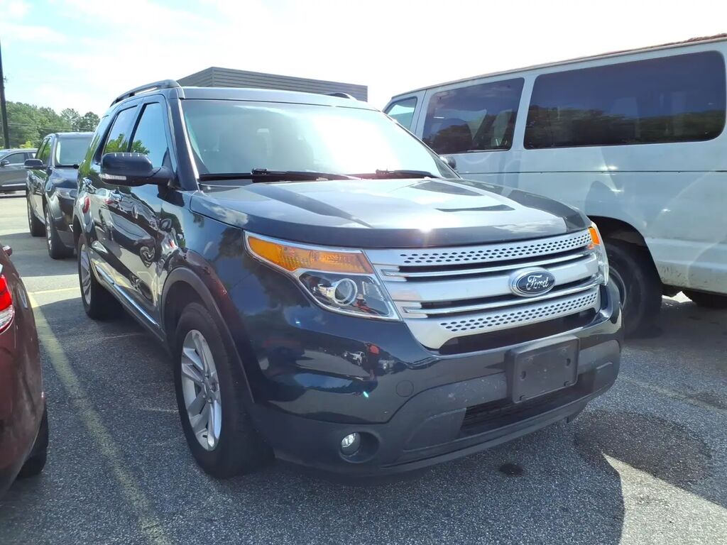 2015 Ford Explorer XLT — photo 1 of 7
