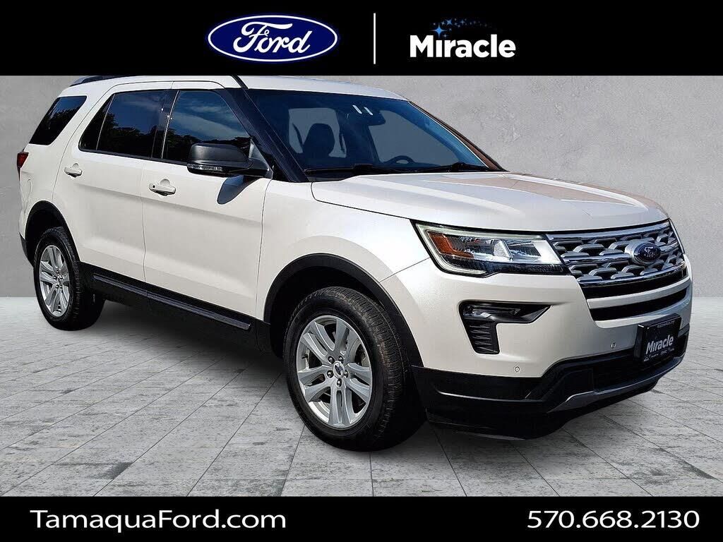 2019 Ford Explorer XLT — photo 1 of 6