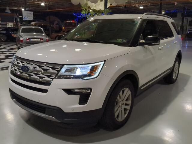 2018 Ford Explorer XLT — photo 1 of 13