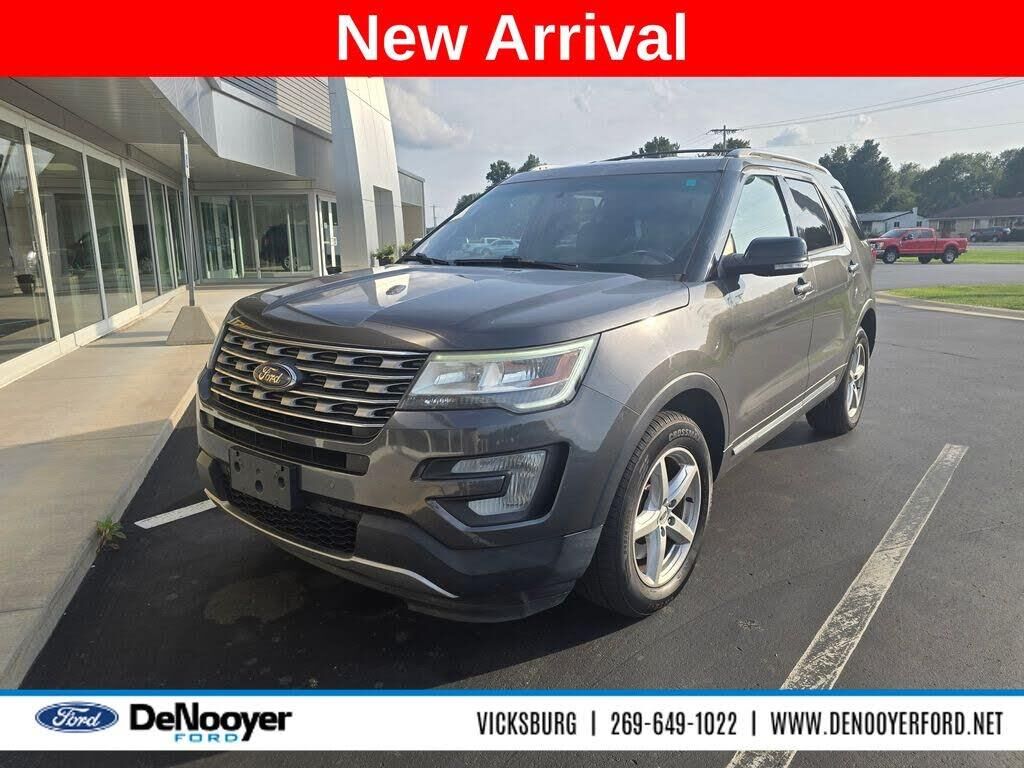 2017 Ford Explorer XLT — photo 1 of 1