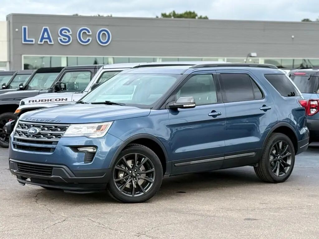 2019 Ford Explorer XLT — photo 1 of 13